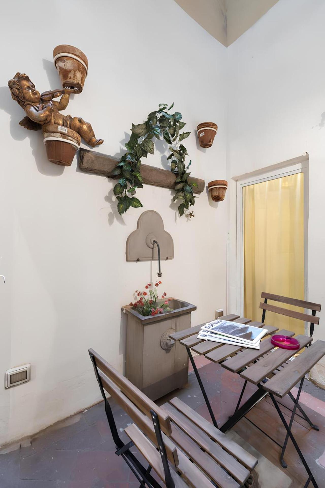F4 - Santa Croce One Bedroom Flat 2 To 4 Guests Florence Buitenkant foto